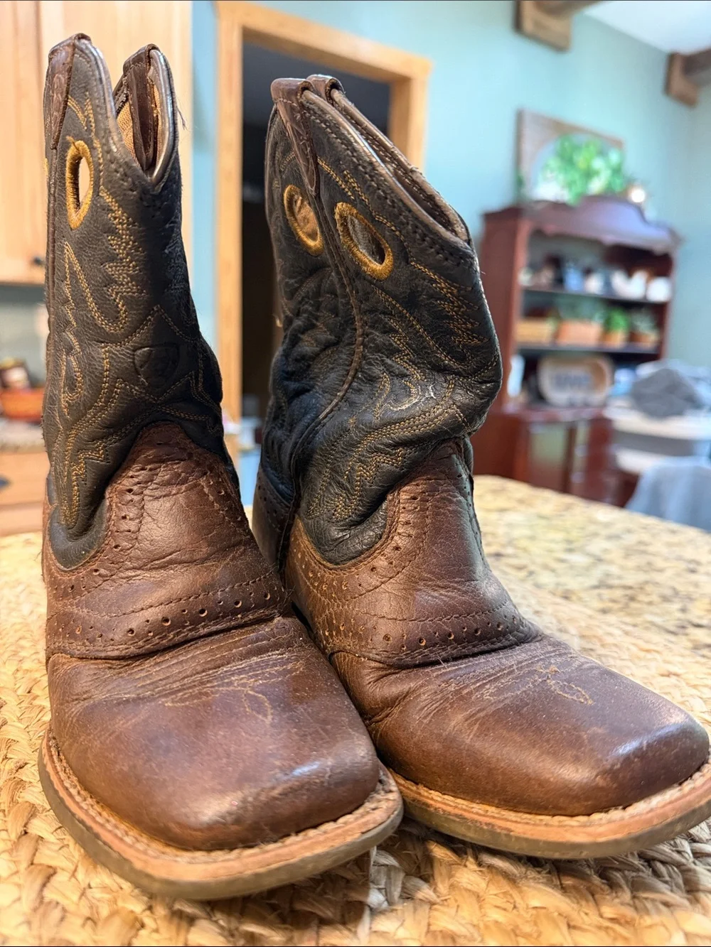 4LR Ariat Boys Boots Size 12
